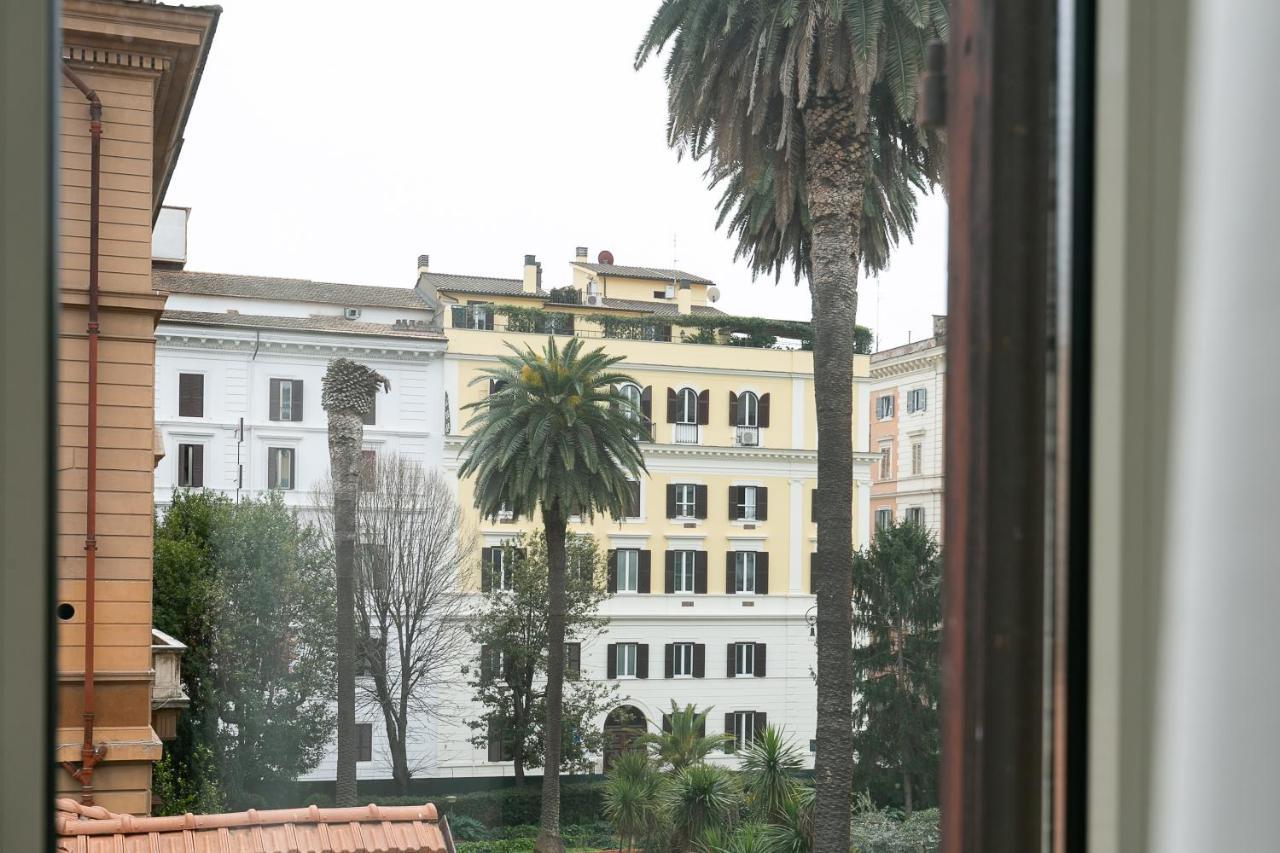 Capitolium Rooms Рим Экстерьер фото
