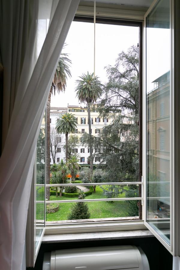 Capitolium Rooms Рим Экстерьер фото
