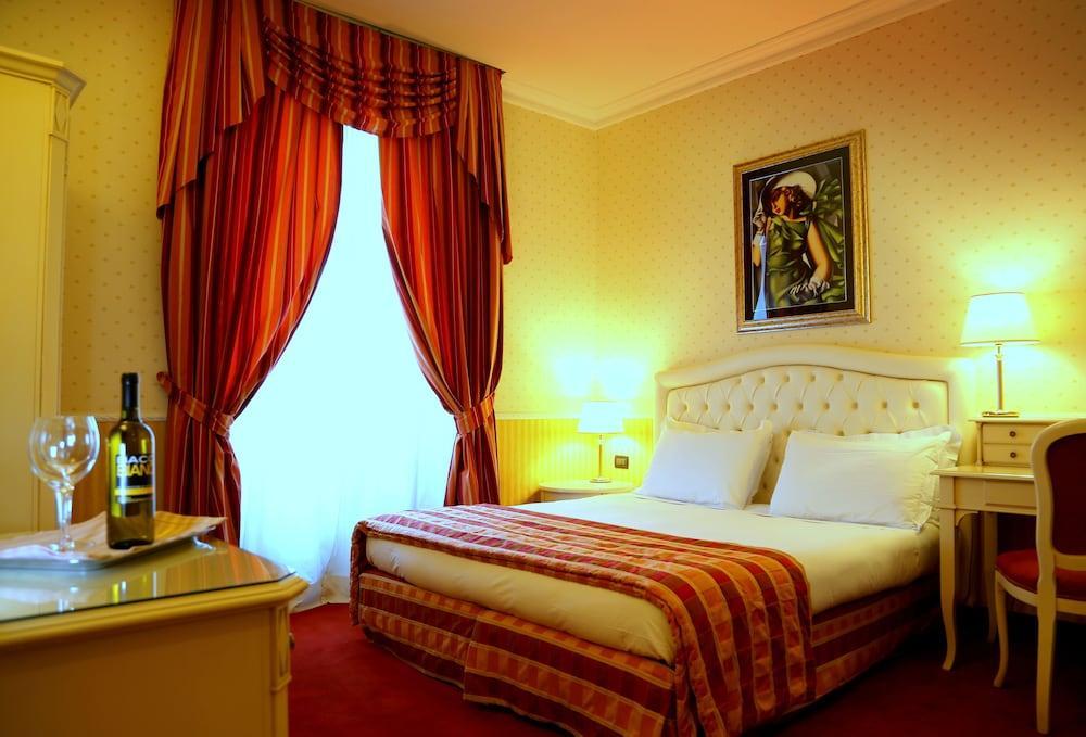 Capitolium Rooms Рим Экстерьер фото