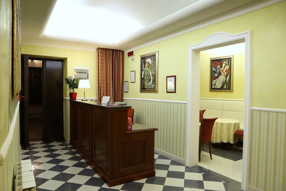 Capitolium Rooms Рим Экстерьер фото