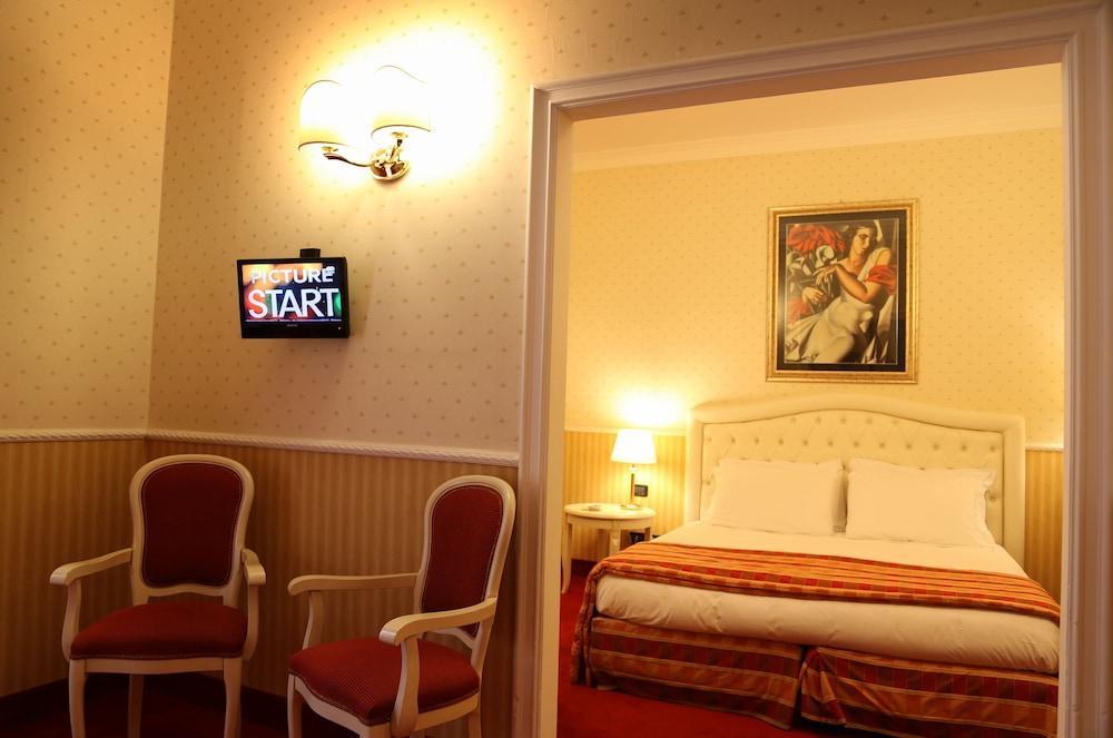 Capitolium Rooms Рим Экстерьер фото