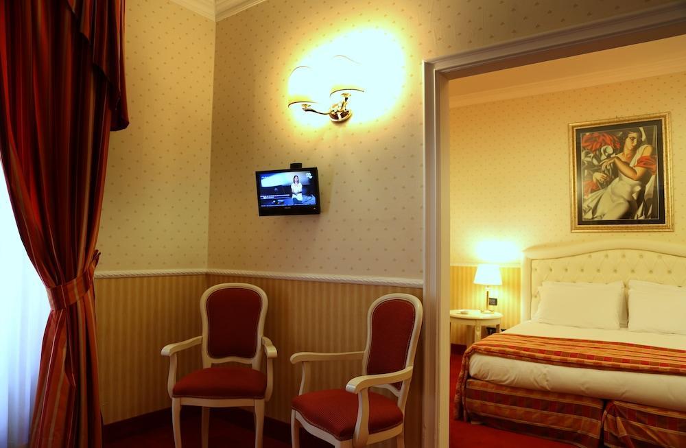 Capitolium Rooms Рим Экстерьер фото
